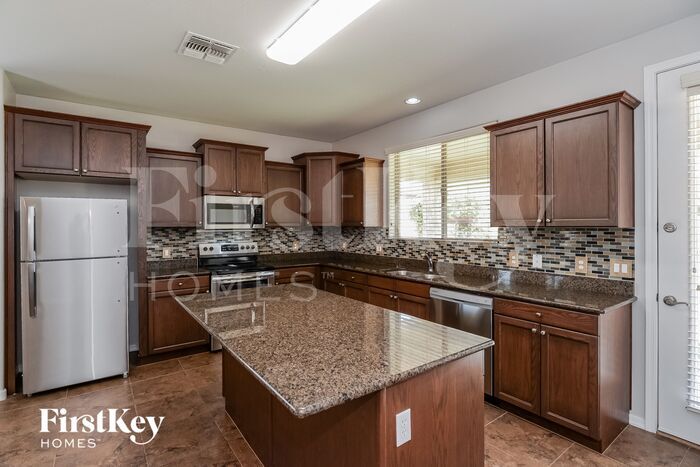 Building Photo - 1018 W Corriente Dr