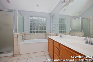 Building Photo - 1414 Camden Cove