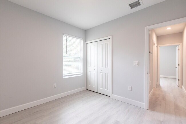 Building Photo - BRAND NEW Construction, 3 bed / 2 bath Ren...