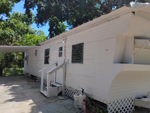 Building Photo - 1018 June Terrace