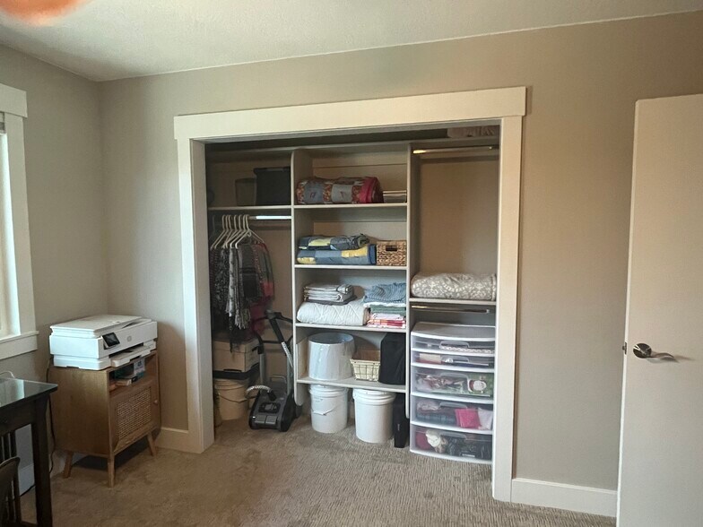 Building Photo - 55 E 700 S