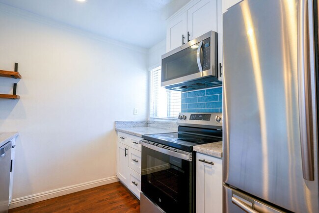 Primary Photo - 4152 Mt Alifan Dr
