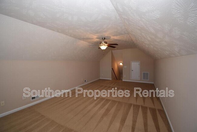 Building Photo - 89 Person Ct