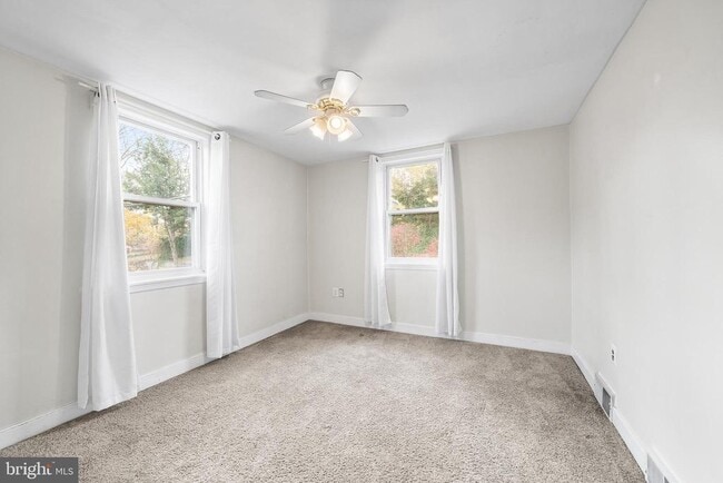 Building Photo - 630 Naylors Run Rd