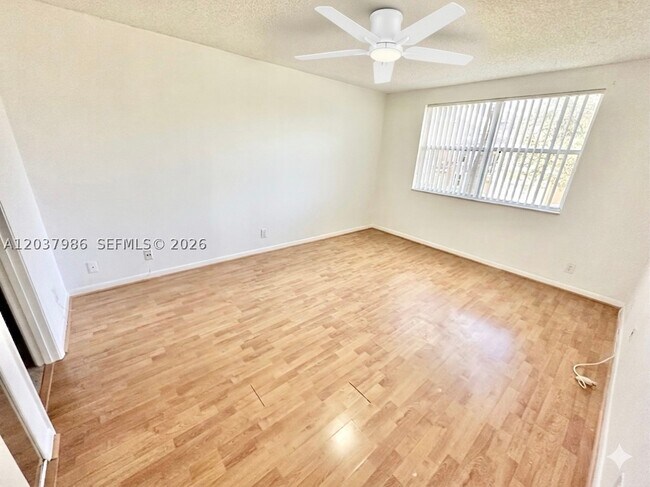 Building Photo - 8955 Wiles Rd