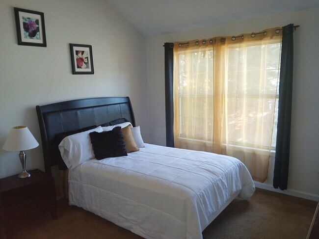 Building Photo - 3955 Cypress Pointe Dr