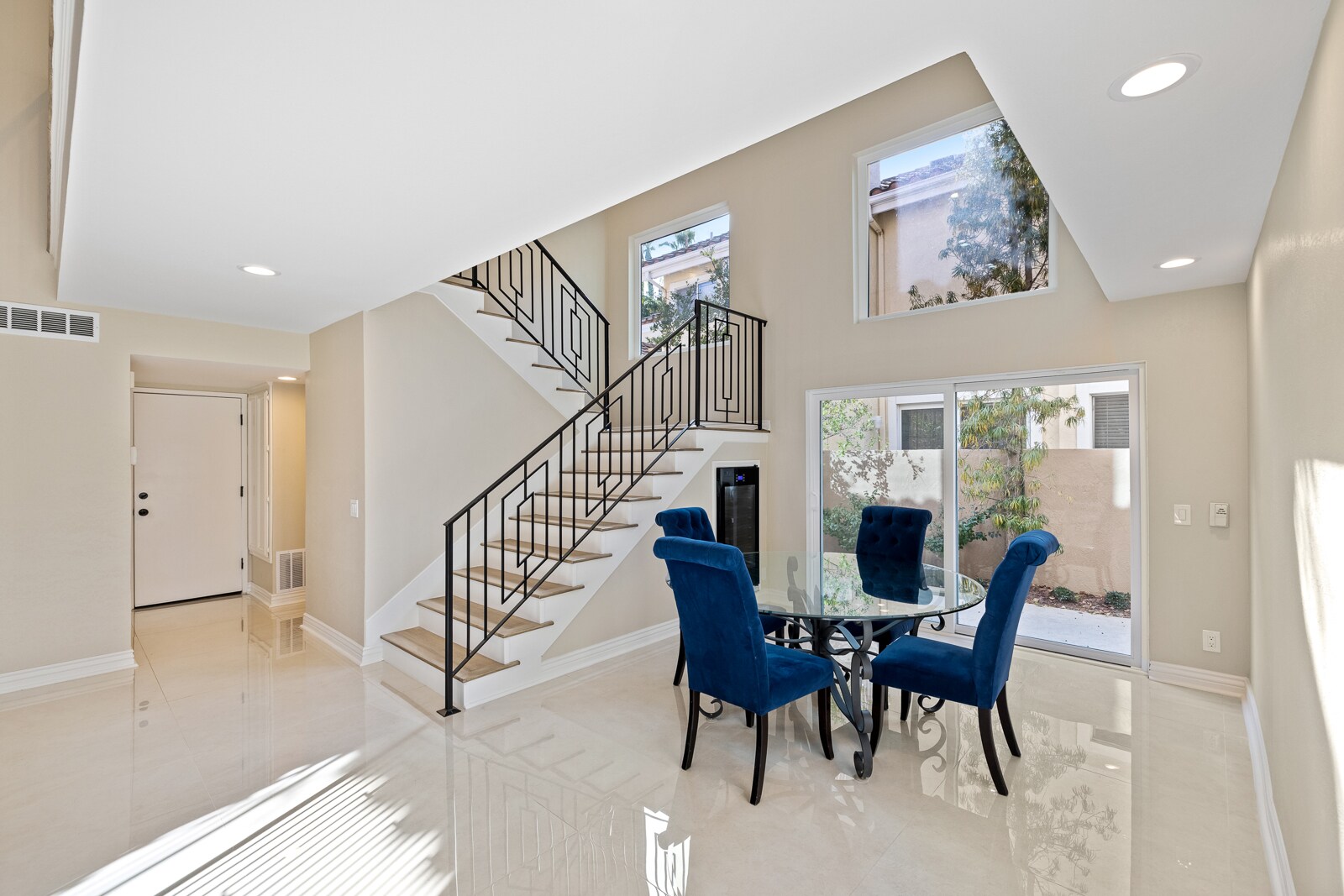 Building Photo - 24675 Vista Cerritos