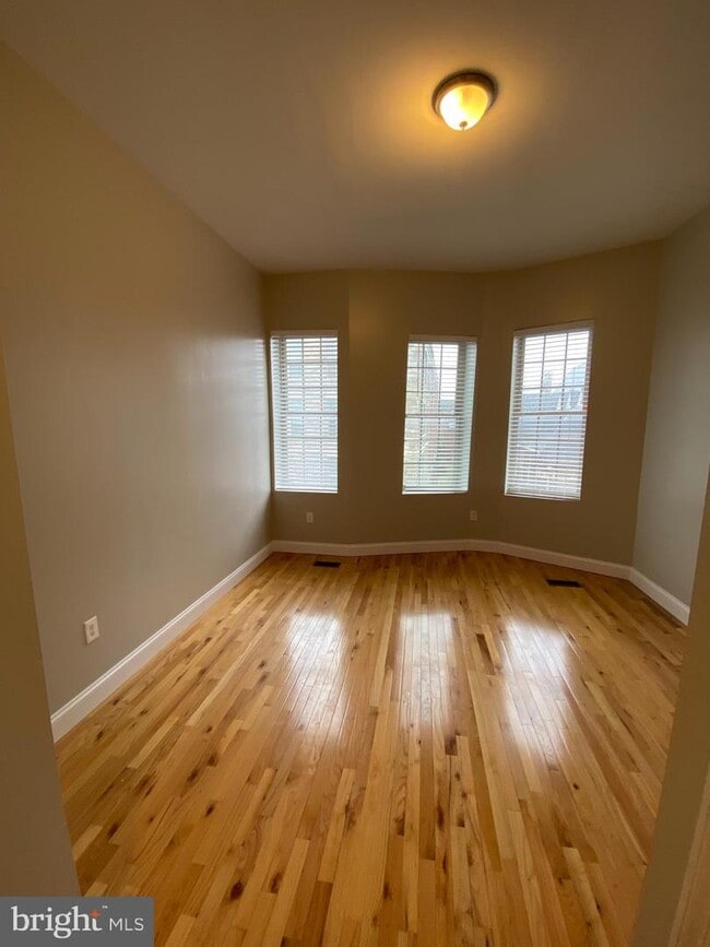 Building Photo - 2202 Greenmount Ave