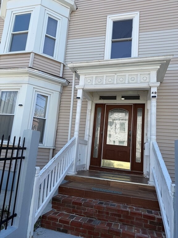 Building Photo - 40 Rogers Ave