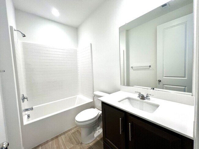 Building Photo - Brand-New 5-Bedroom, 3-Bath Single Family Home for Lease in Ontario with Solar Panels