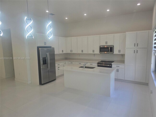 Building Photo - 19410 SW 124th Ct