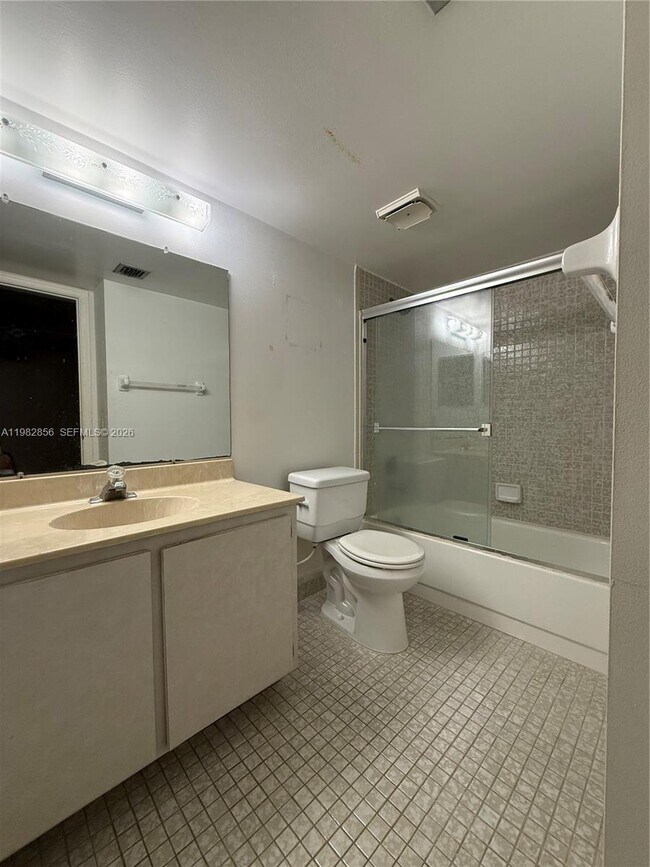 Building Photo - 6800 Cypress Rd