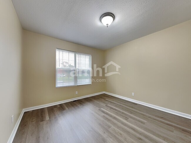 Building Photo - 9021 Braxton Dr