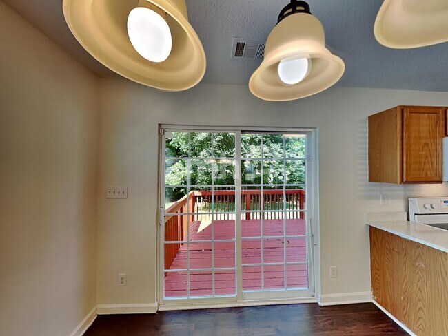 Building Photo - 183 Everett Park Dr