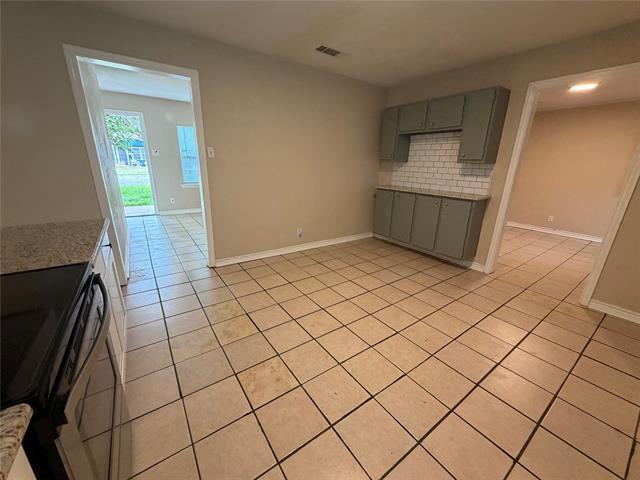 Building Photo - 532 NW King St