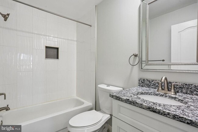Building Photo - 417 Winding Rose Dr