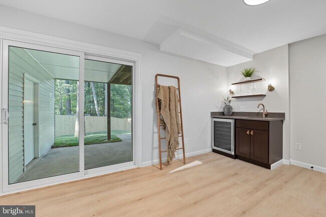 Building Photo - 4512 Sleaford Rd