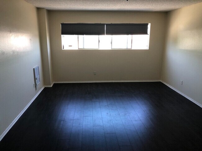 Building Photo - 8724 Etiwanda Ave