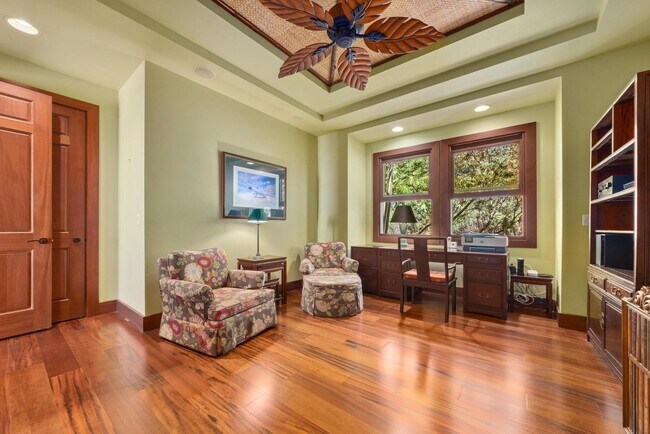 Building Photo - Luxury furnished 4 bedroom 3 bathroom with pool, spa, and outdoor showers