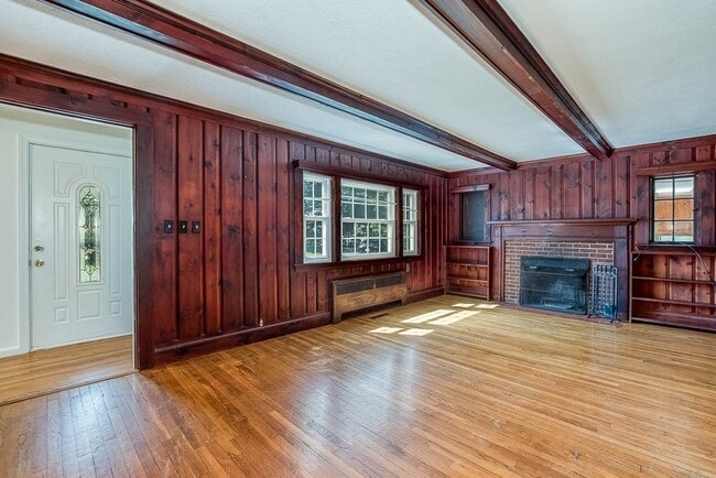 Building Photo - 3 Oakhill Ave