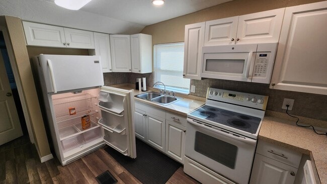 Building Photo - 29178 Snook Cir