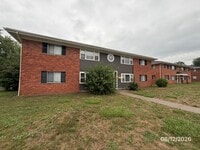 Building Photo - 2220 Nuttman Ave