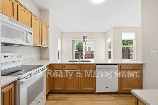 Building Photo - 5174 E 119th Way