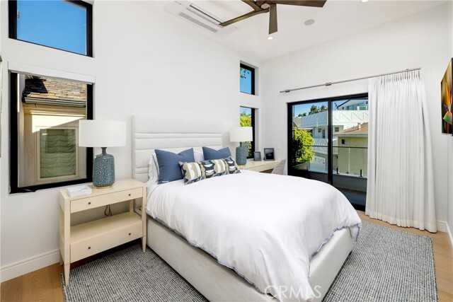 Building Photo - 130 S Bay Front