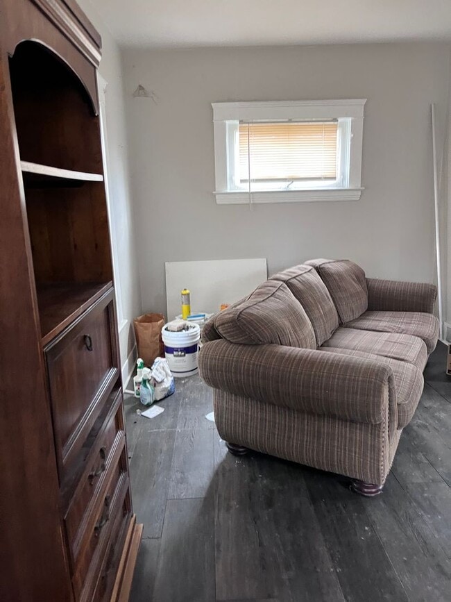 Building Photo - 3-Bedroom Home for Rent in Cleveland – Pet Friendly! Only $1,300