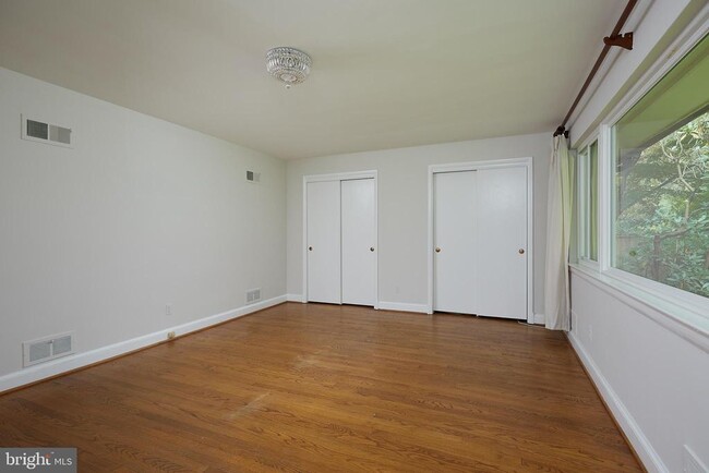 Building Photo - 6716 Tulip Hill Terrace