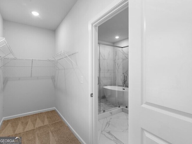 Building Photo - 223 Monarch Village Way