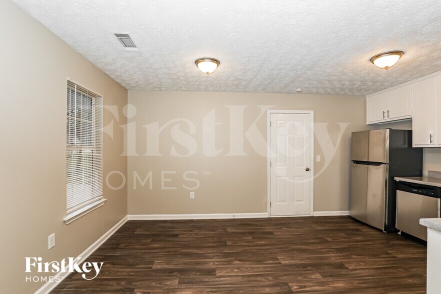 Building Photo - 161 Caldwell Dr