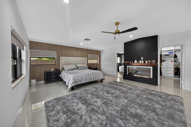 Building Photo - 2211 St