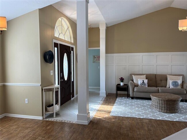 Building Photo - 5828 Sandy Pointe Dr