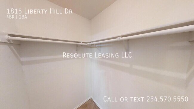 Building Photo - 1815 Liberty Hill Dr