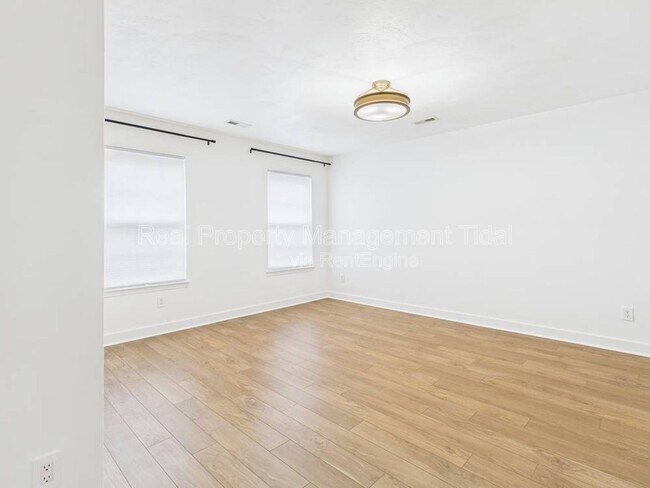 Building Photo - 236 Huntstree Pl