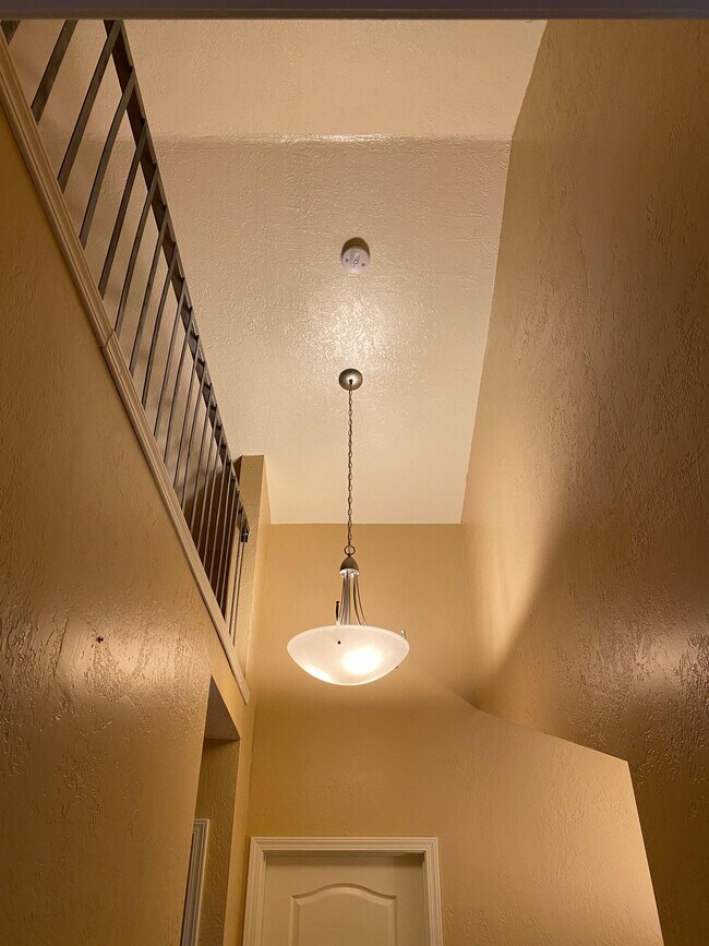 Building Photo - 73 Ace Ct