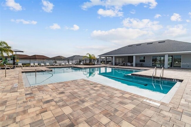 Building Photo - 4005 Spruce Creek Dr