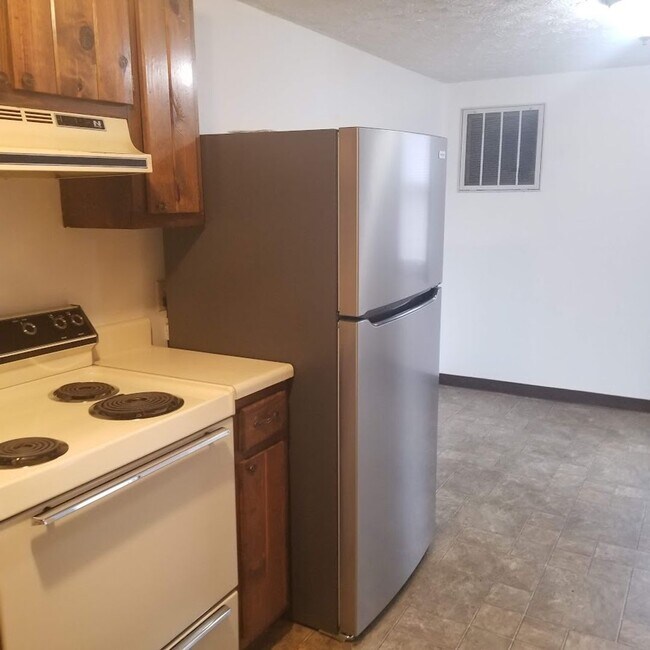 Building Photo - 1010 Buffalo St