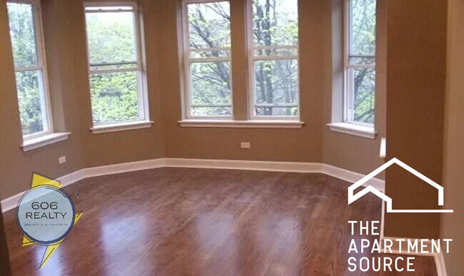 Building Photo - 2704 W Arthur Ave