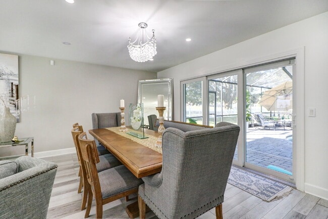 Building Photo - Fully Furnished 4-Bedroom Pool Home with Golf Course Views in Northdale