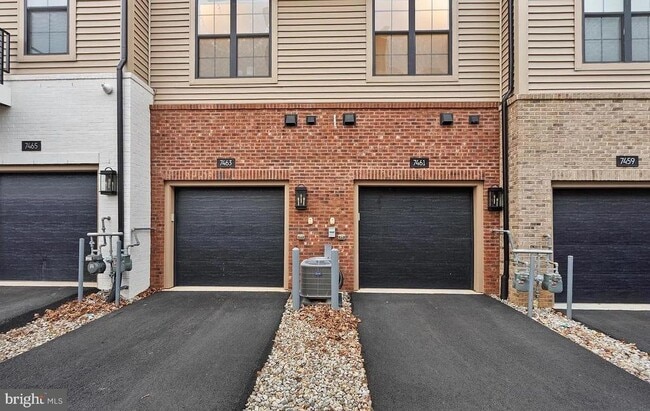 Building Photo - 7461 Backett Wood Ter