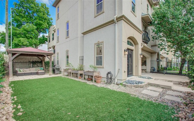 Primary Photo - 1432 Utah St