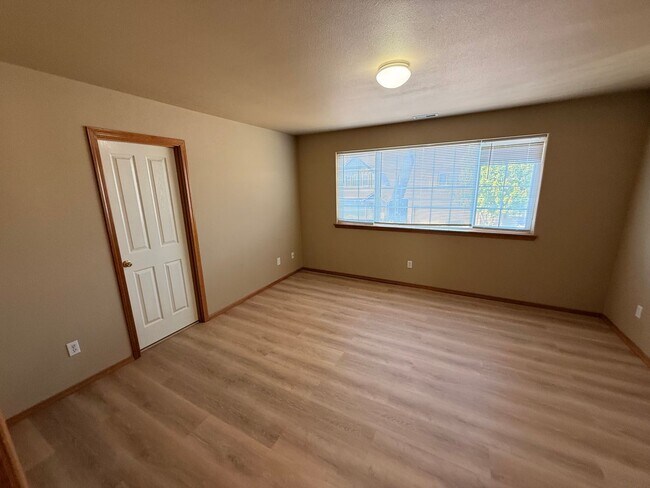Building Photo - 2976 SW Indian Cir