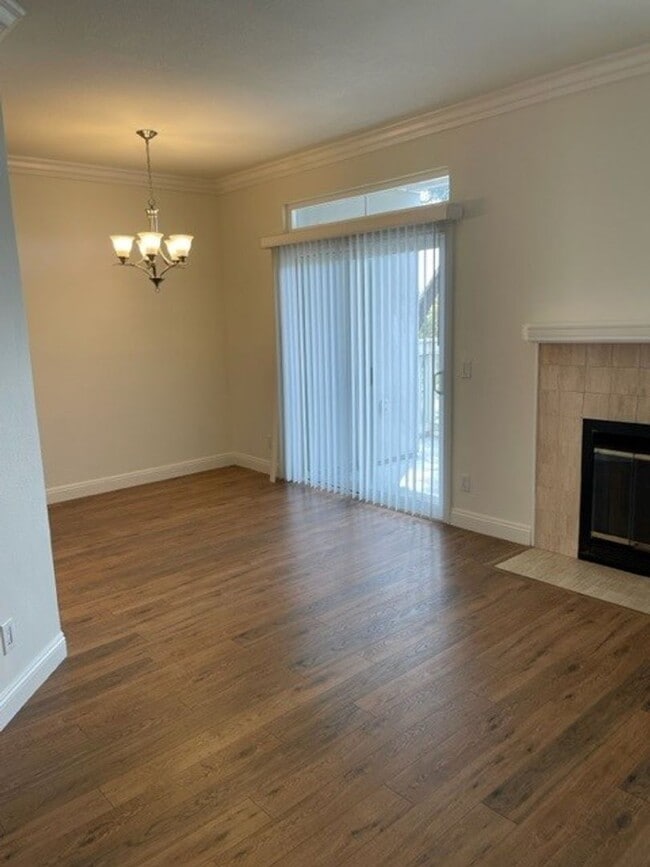 Building Photo - 72 Campton Pl