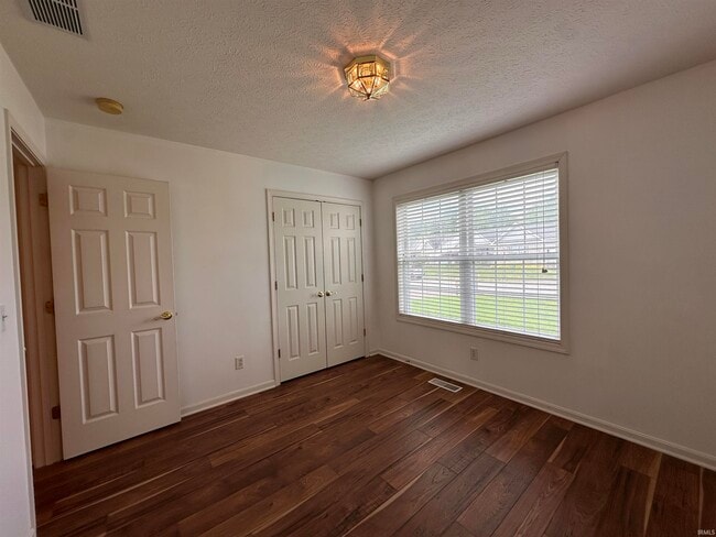 Building Photo - 7411 Bent Branch Dr