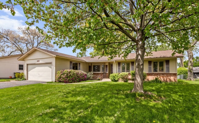 Primary Photo - 112 Braemar Dr