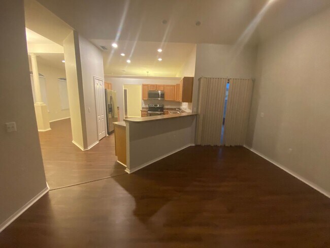 Building Photo - 4 Bedroom 2 Bath home in Winter Haven for RENT!