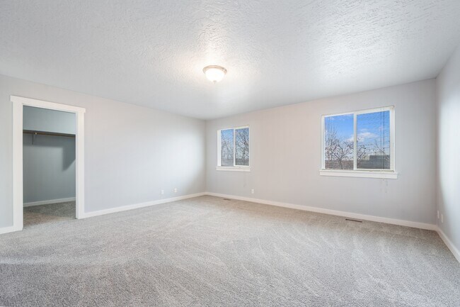 Building Photo - 5919 S Harrington Way