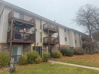 Building Photo - Lakeside Apartments - 1 Bedroom - Starting at $825.00